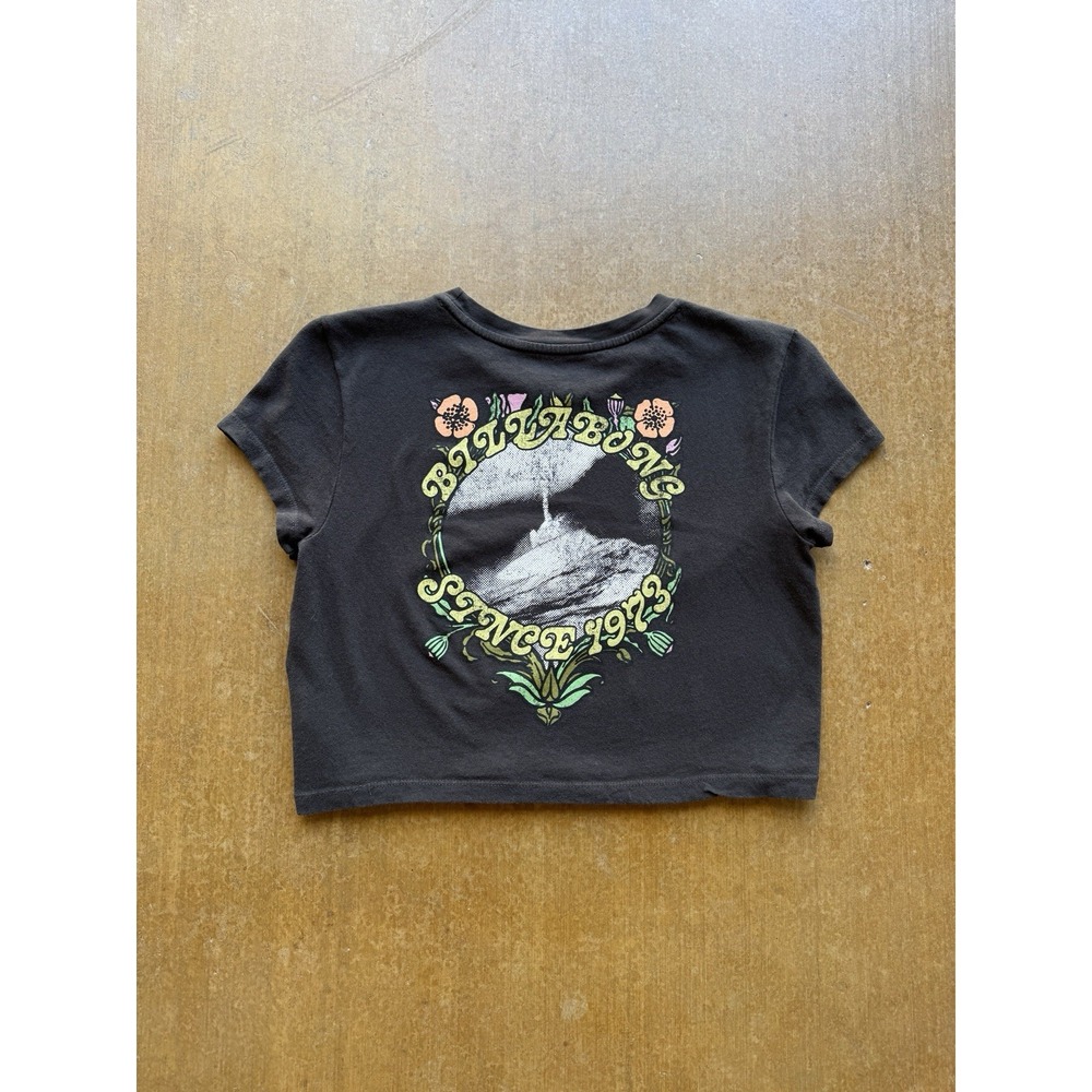 Billabong Season of the Sun Surf Skater Graphic Baby Cropped T-Shirt Women’s (S)